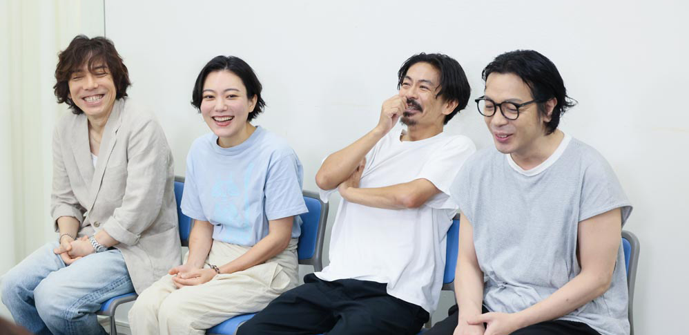 取材会で話す森田剛、鈴木杏、峯田和伸、三浦大輔